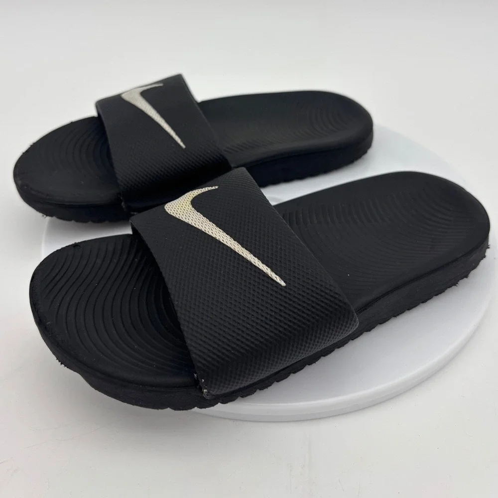 NIKE Boys Slides Toddler Black White Swoosh Kids Sandals Kawa Shoe Beach 12 Pool